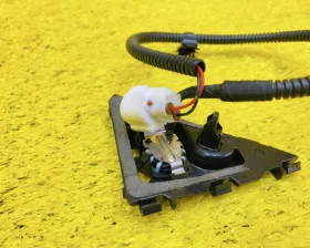 Кнопка открывания багажника Toyota