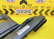 Корпус воздушного фильтра VOLKSWAGEN PASSAT 2015 04E129611G 3G5 CZEA, передний