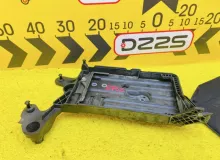 Крепление аккумулятора VOLKSWAGEN PASSAT 2015 5Q0915411E 3G5 CZEA, переднее
