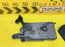 Крепление аккумулятора VOLKSWAGEN PASSAT 2015 5Q0915411E 3G5 CZEA, переднее