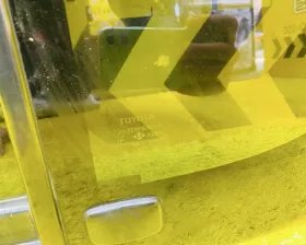 Стекло двери Toyota
