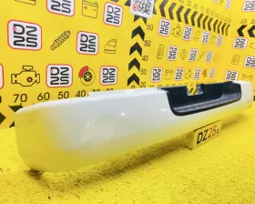 Бампер Toyota