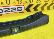 Пластик замка багажника HONDA FIT 2020/Цвет NH883P 84640TZAJ0120 GR1 L13B, задний