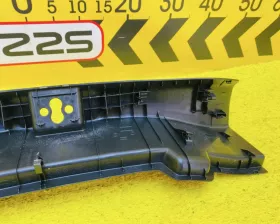 Пластик замка багажника Honda
