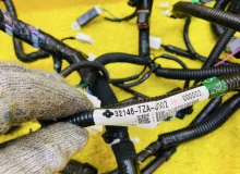 Коса под торпеду HONDA FIT 2020/Цвет NH883P 32146TZAJ002 GR1 L13B, передняя