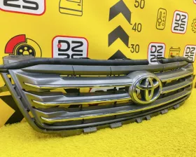 Решетка радиатора Toyota