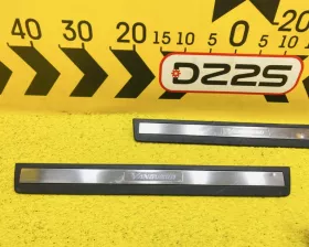 Накладка на порог Toyota
