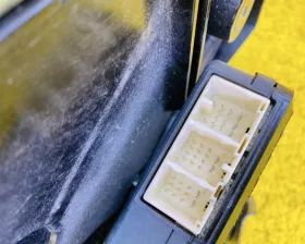 Доводчик двери Toyota