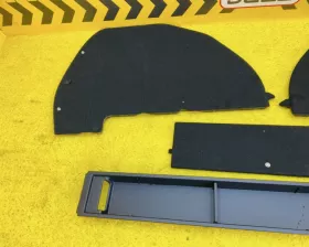 Пол багажника пластик Toyota