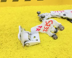 Ролик раздвижной двери Toyota