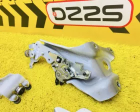 Ролик раздвижной двери Toyota