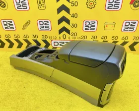Бардачок между сиденьями Toyota