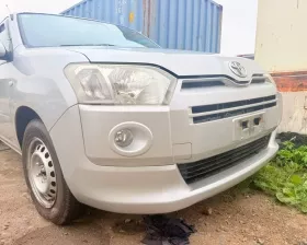 Бампер Toyota