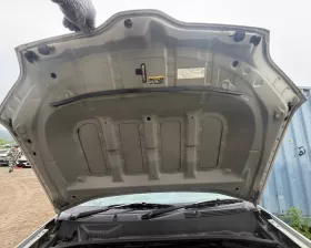 Капот Toyota