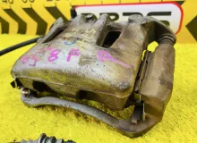 Суппорт NISSAN SERENA 2018 410015TA0A HFC27 HR12DE, передний правый