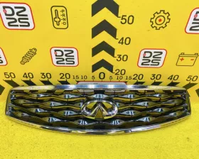 Решетка радиатора Nissan