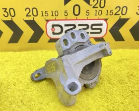 Подушка двигателя Mazda