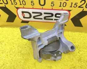 Подушка двигателя Mazda