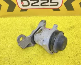 Подушка двигателя Mazda