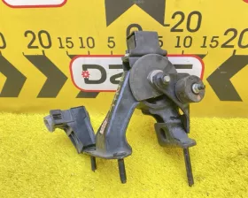Подушка двигателя Toyota