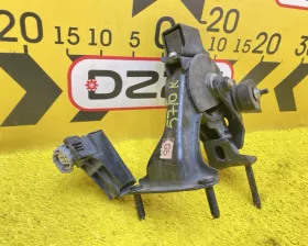 Подушка двигателя Toyota