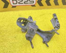 Подушка двигателя Toyota