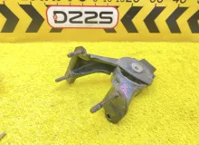 Подушка двигателя TOYOTA VOXY 2014 1237137350 ZWR80G 2ZRFXE, задняя