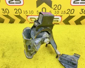 Подушка двигателя Toyota