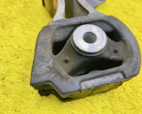 Подушка двигателя Honda