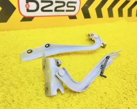 Петля капота Subaru