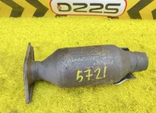 Катализатор TOYOTA AQUA 2015 1741021C41 NHP10 1NZFXE, передний