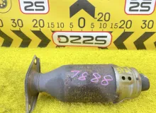 Катализатор TOYOTA AQUA 2015 1741021C41 NHP10 1NZFXE, передний