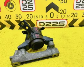 Подушка двигателя TOYOTA