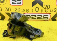 Подушка двигателя TOYOTA RAV4 2006 1230528230 ACA31W 2AZFE, передняя правая