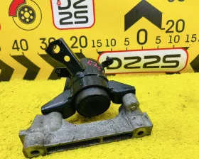 Подушка двигателя Toyota