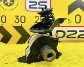 Крепление запасного колеса Toyota