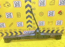 Балка под двс LEXUS CT200H 2011 5710447020 ZWA10 2ZRFXE, передняя