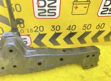 Балка под двс LEXUS CT200H 2012 5710447020 ZWA10 2ZRFXE, передняя