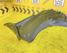 Подкрылок Toyota
