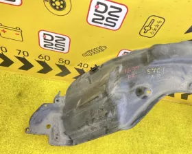 Подкрылок Toyota