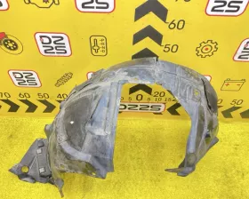 Подкрылок Nissan