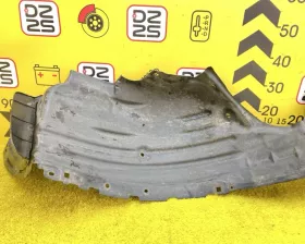 Подкрылок Mazda