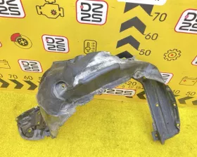 Подкрылок Toyota