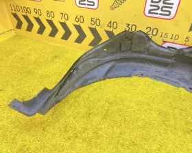 Подкрылок Toyota