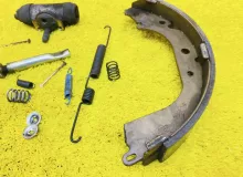 Механизм стояночного тормоза TOYOTA HIACE 1997 4704435150 KZH106W 1KZTE, задний левый