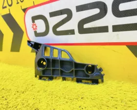 Крепление бампера TOYOTA