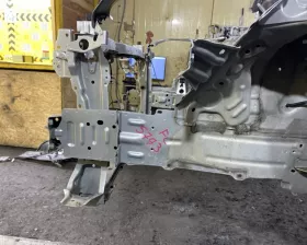 Лонжерон TOYOTA