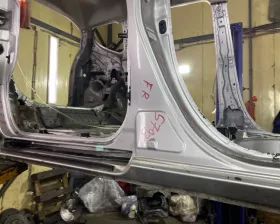Порог кузова TOYOTA