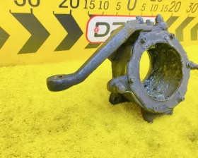 Поворотный кулак Toyota