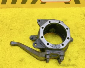 Поворотный кулак Toyota